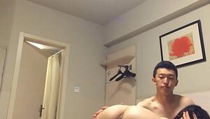 E罩杯性感大美女和閨蜜老公偷情
